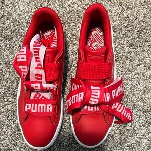 Women’s Puma Basket Heart DE Red White Classic Bow Ribbon Laces- NWOT-No Box